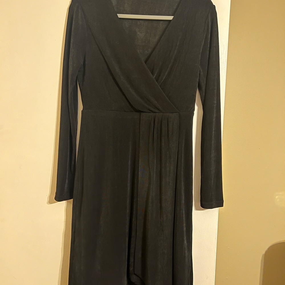 JODIFL Black Long Sleeve V-Neck Sheath Dress